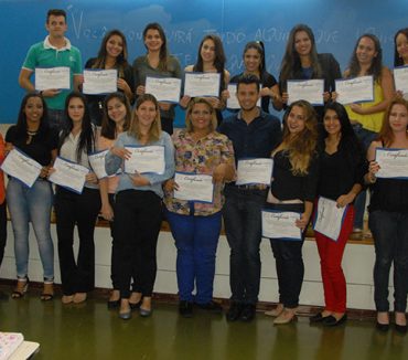 28-10-2015-Alunos de RH recebem certificados parciais