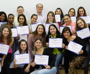 16/10/2014 – Alunos de RH da Fatep recebem certificados parciais para ajudar a impulsionar carreiras