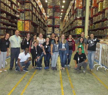 16/10/2015 – Alunos de Logística participam de visita técnica à fábrica da 3M